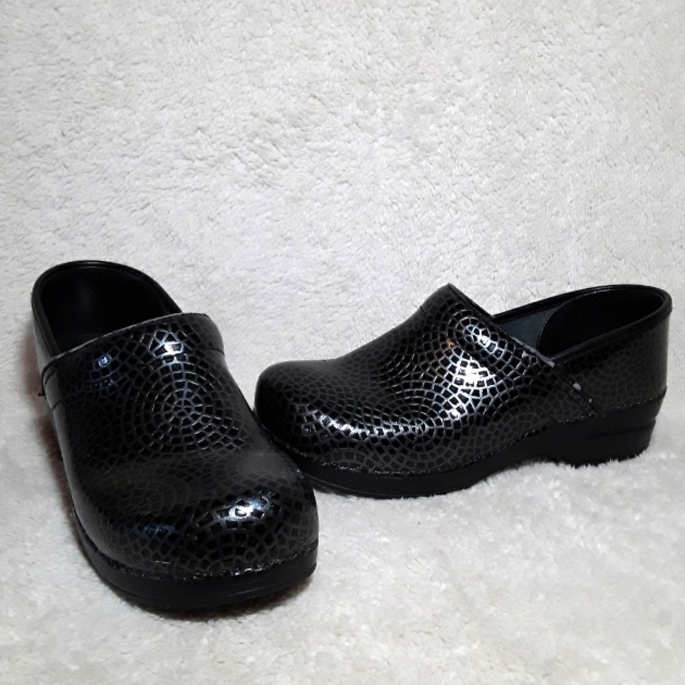 Dansko Black Patterned Clogs Size 41 - image 1